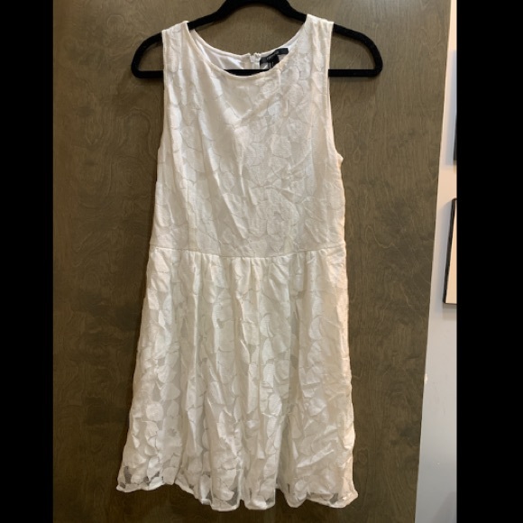 Forever 21 beautiful summer dress - Picture 1 of 3